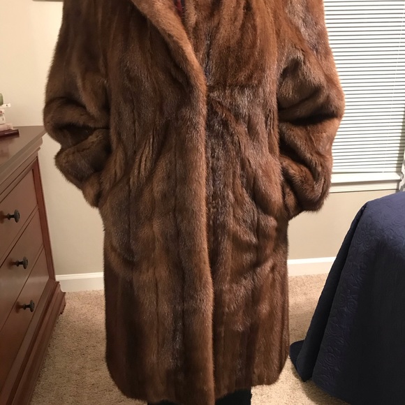 Real fur jacket - Picture 8 of 11